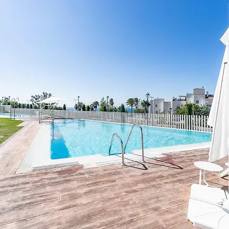 71-beachfront, Brand New Luxury Penthouse Apartment *