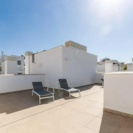 71-beachfront, Brand New Luxury Penthouse *