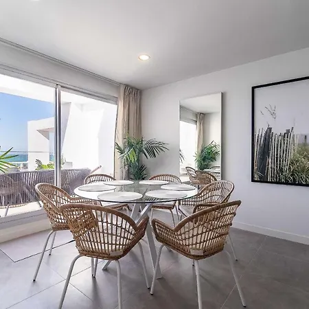 71-beachfront, Brand New Luxury Penthouse Apartment