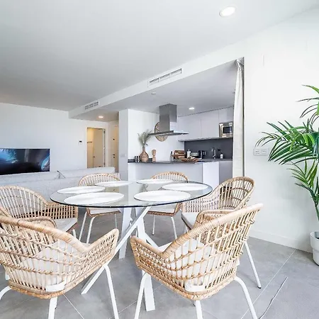 71-beachfront, Brand New Luxury Penthouse Apartment
