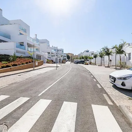 Apartment 71-beachfront, Brand New Luxury Penthouse *